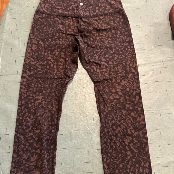Lululemon Earthy Patterned Leggings - Picture 4 of 10